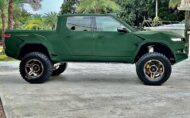Apocalypse Nirvana: The Rivian R1T on steroids as a reptile!