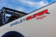 ¡Camioneta pickup Shelby F-2024 Super Baja 250 con neumáticos todoterreno de 37 pulgadas!