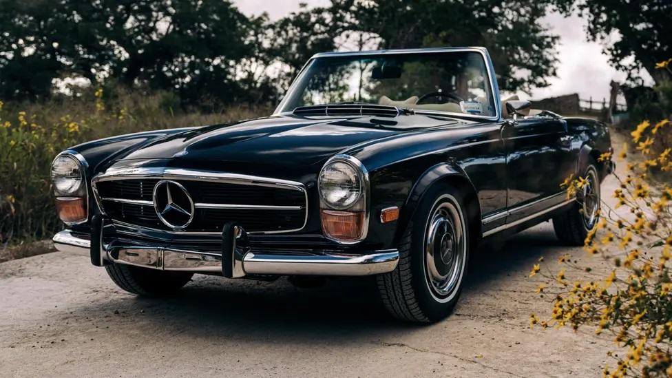 Mercedes-Benz 280SL Pagoda with electric drive from MMC!