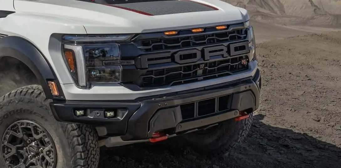 2024 Ford F-150 Raptor R: with 730 hp against the RAM TRX!