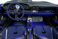 Blauwe restomod Porsche 993 Speedster van Gunther Werks!