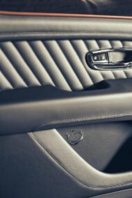 Unique Bentley Bentayga: Mulliner & Private White VC Edition!