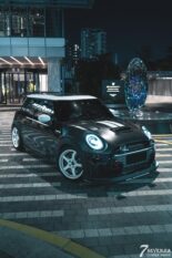 Mini Cooper JCW (F56 LCI2) in CDM style and with a racing look!