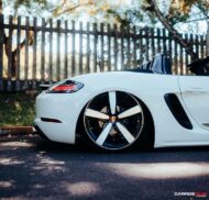 Porsche 718 Boxster with Airride chassis and racing look!
