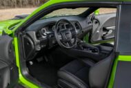 Esclusiva Dodge Challenger del 2021 convertita nel look Cuda!