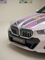 BMW i5 Nostokana: Revolutionary E-Ink Art Car by Esther Mahlangu!