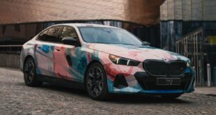 Street art su ruote: BMW i5 Art Car di Katrin Westman!
