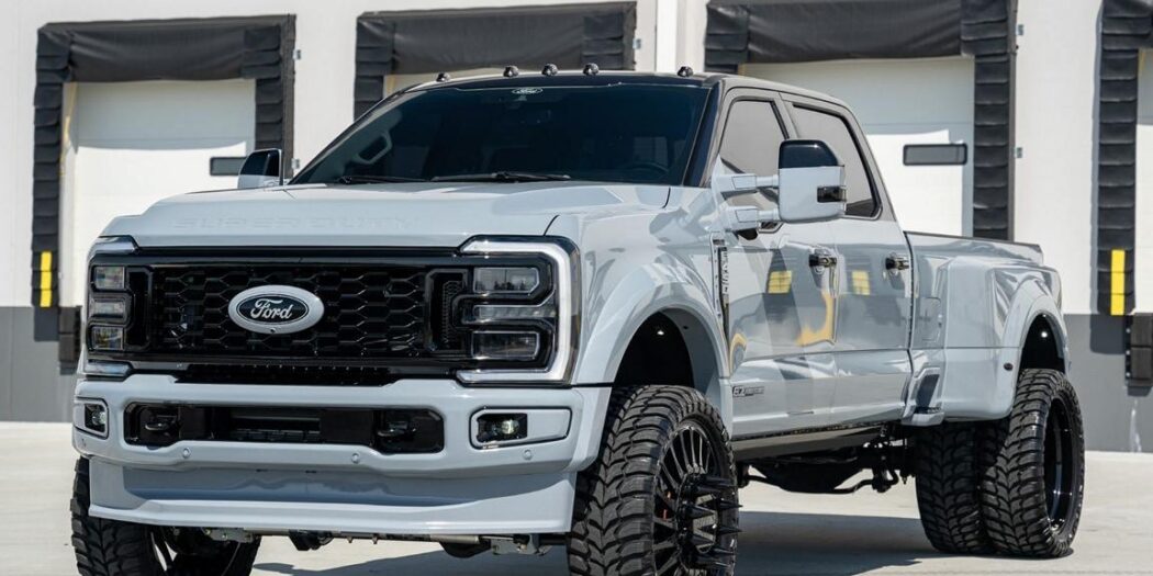2024 Ford F-450 Super Duty Limited: brutal colossus on wheels!