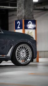 XL SUV & XL wheels: BMW X7 (G07) ​​on 24-inch HRE rims!