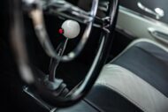 Urok niedoskonałości: Roadster Shop Chevrolet Restomod!